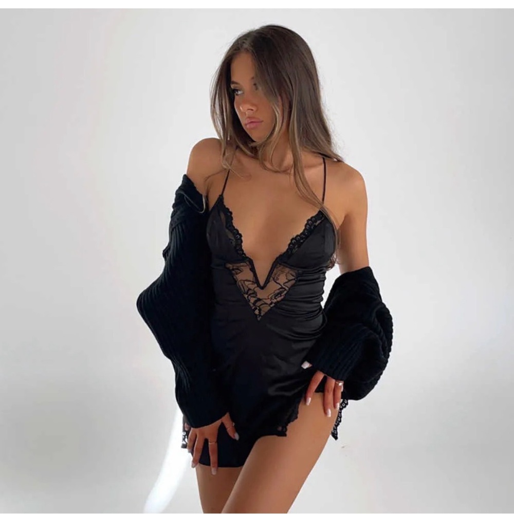 Elegant Black Lace Mini Dress